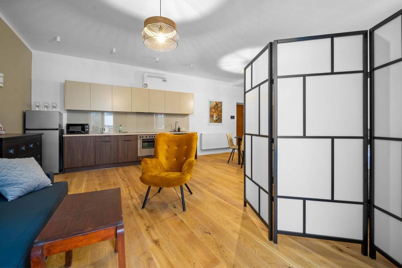 Piekna Yellow Studio Varşova Dış mekan fotoğraf